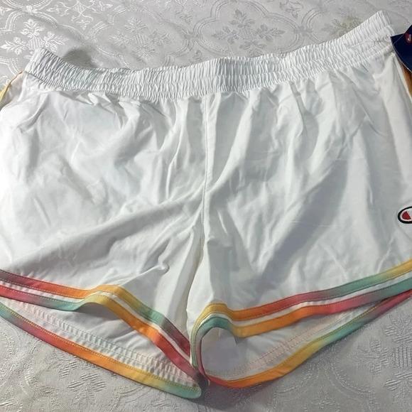 Champion women’s shorts L - Picture 2 of 16